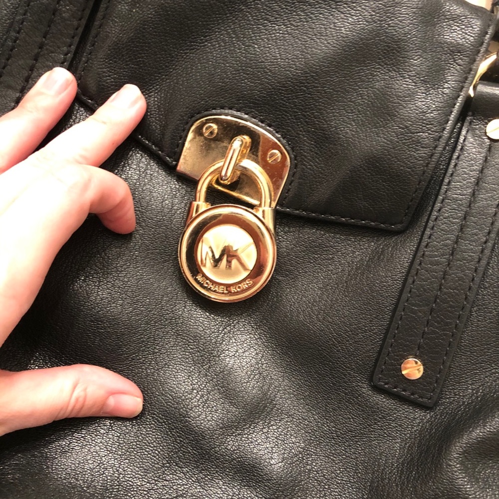 Michael Kors purse - Picture 3 of 8